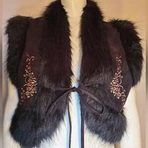 NWOT, black, Valesi faux fur, faux suede vest gilet medium